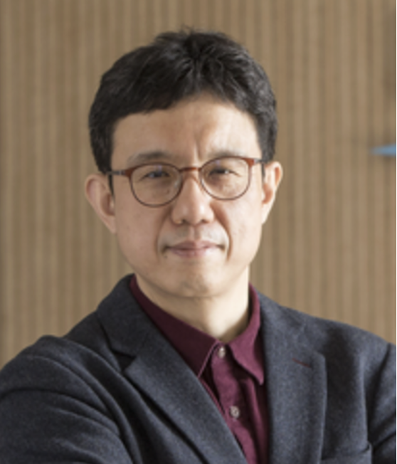 Суреті: Профессор Чон Чхоль Йе